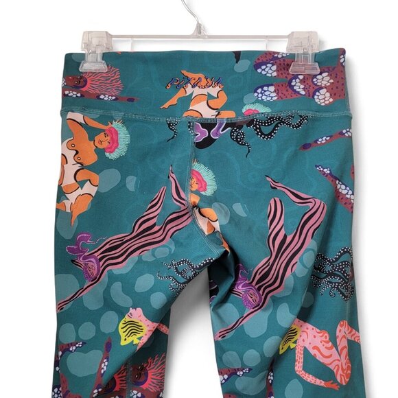 Pitaya Size M Teal Green with Abstract Ladies Graphic Yoga Leggings - Picture 4 of 11
